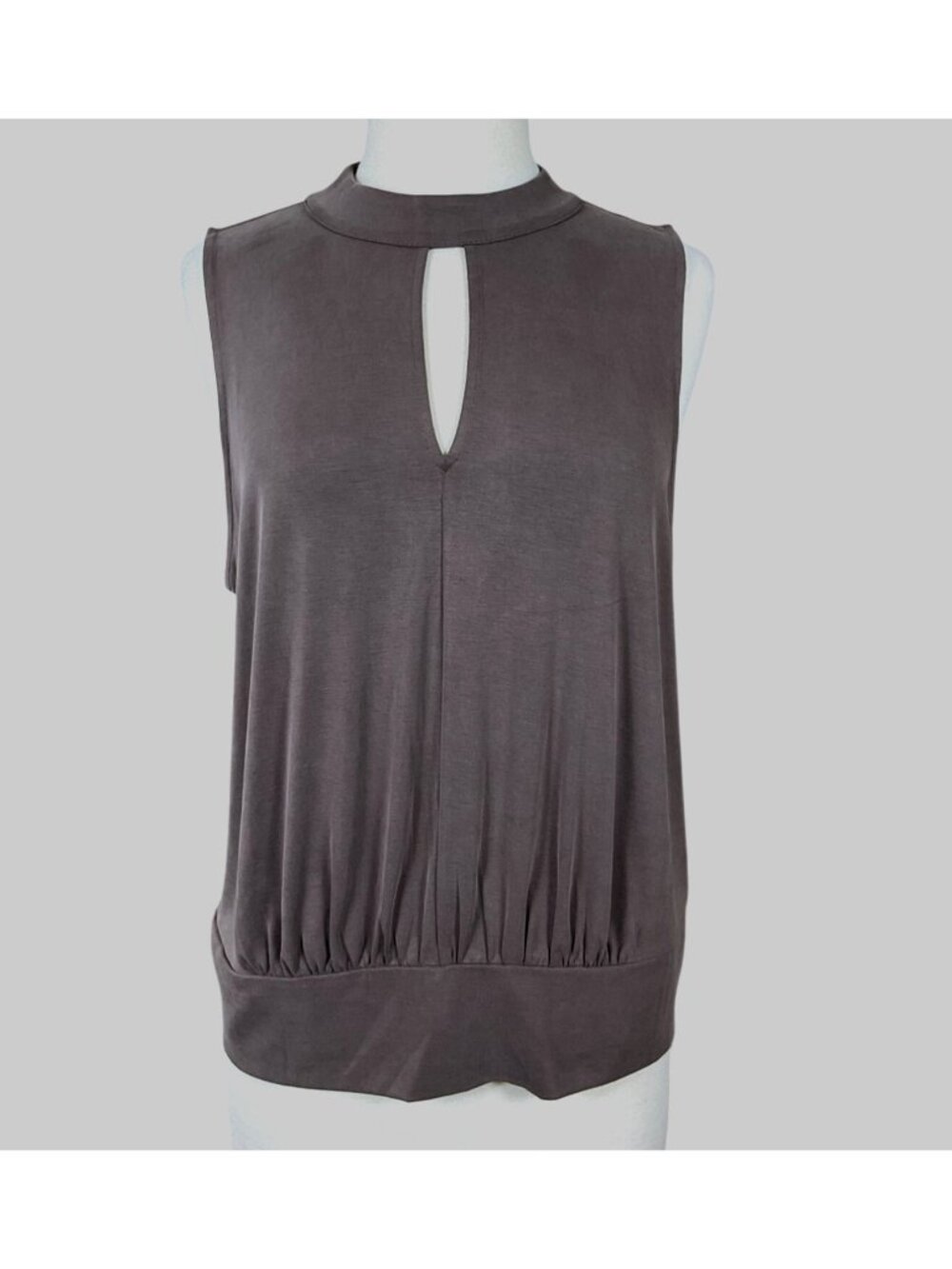 WHBM Sleeveless Keyhole Front Smocked Waist Zip Back Brown Top XL NWT